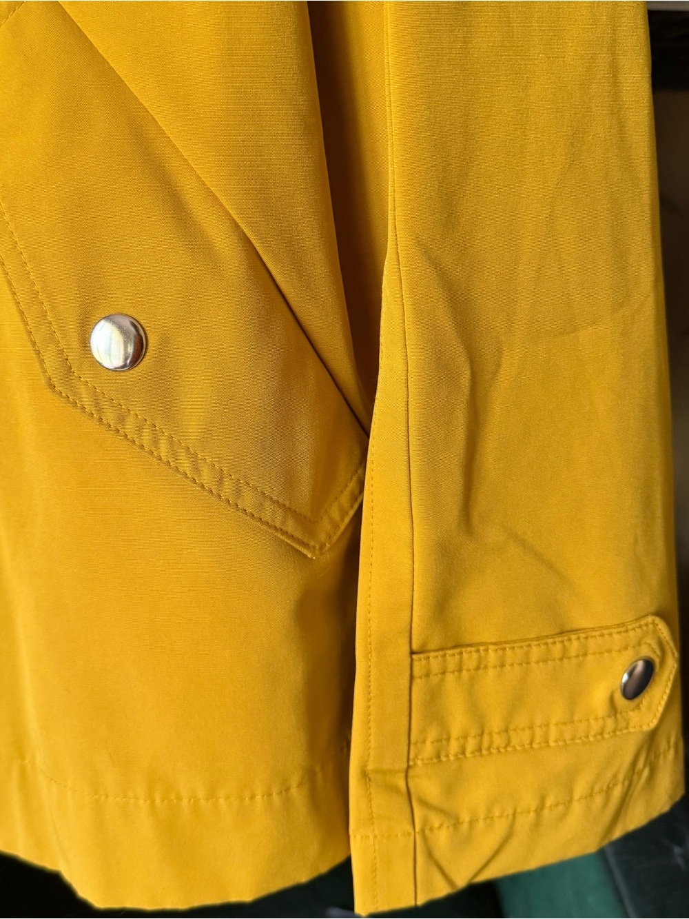 LOFT MODERN RAINCOAT SIZE LARGE IN HONEYDROP ( YELLOW ) - Picture 7 of 8